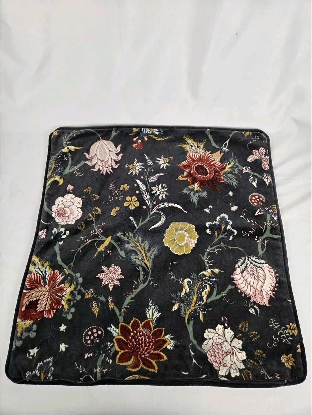 Ikea Nasselklocka Pillow Shams Black Velvet 20 X 20